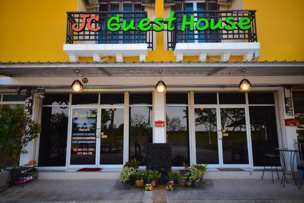 Jc Guesthouse @ Suratthani Airport Surat Thani Buitenkant foto